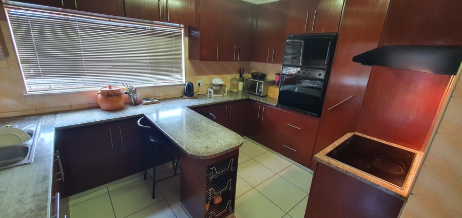 5 Bedroom Property for Sale in Fauna Free State